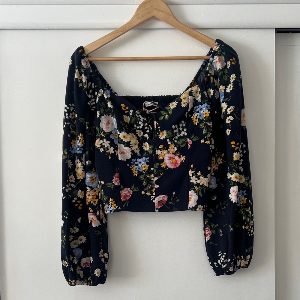 Abercrombie & Fitch Floral Puff Sleeve Blouse - Black